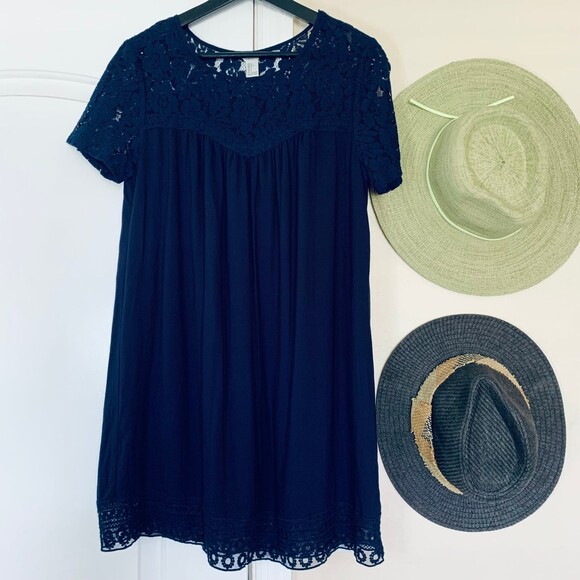 Forever 21 Navy Embroidered Lace Flowy Babydoll A-Line Dress | Size: L - Picture 1 of 7